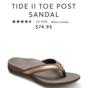 NWOT vionic flip flops